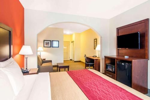 Photo of Comfort Inn & Suites Villa Rica