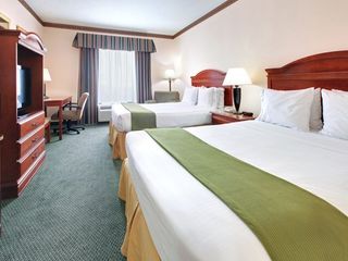 Фото отеля Holiday Inn Express Hotel & Suites Cleveland - Ms