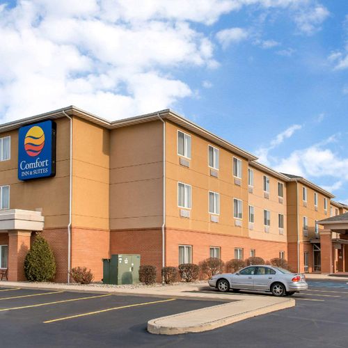 Photo of Comfort Inn & Suites Near Indiana Dunes State Park