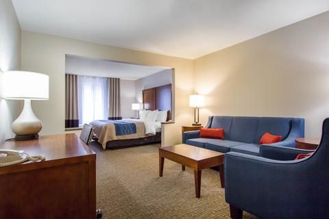 Photo of Comfort Inn & Suites Hotel in the Black Hills