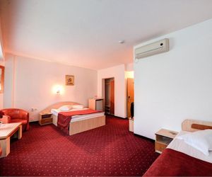 Cornul Vanatorului Bungalows Pitesti Romania