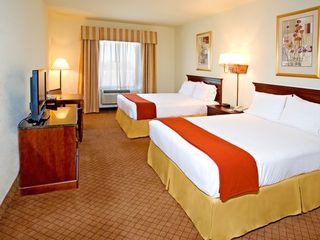 Фото отеля Holiday Inn Express Hotel and Suites Weslaco, an IHG Hotel
