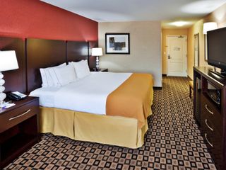 Фото отеля Holiday Inn Express Hotel & Suites Crawfordsville, an IHG Hotel
