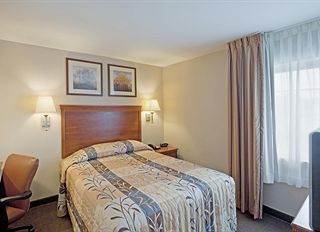 Hotel pic Candlewood Suites-West Springfield, an IHG Hotel