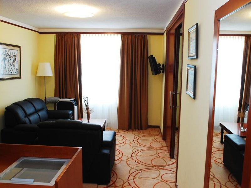 Hotel Photo 11