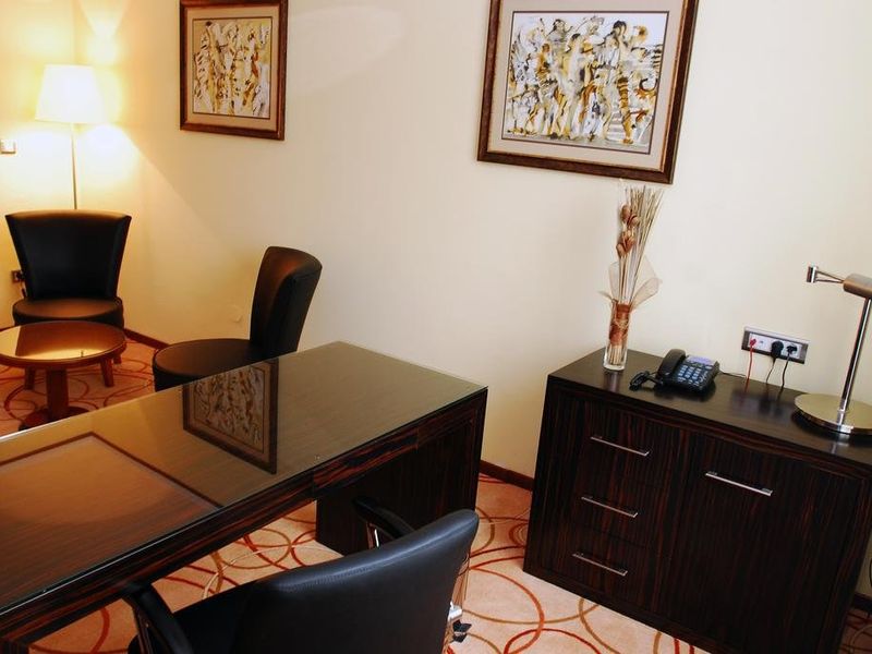 Hotel Photo 9