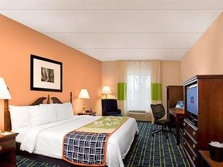 Фото отеля Fairfield Inn & Suites Atlanta Airport North