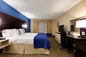 Holiday Inn & Suites Atlanta Airport North, an IHG Hotel