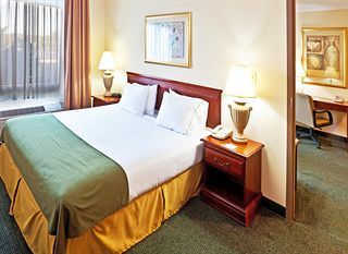 Фото отеля Holiday Inn Express Hotel & Suites Edmond, an IHG Hotel