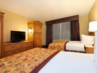 Hotel pic Embassy Suites by Hilton Los Angeles International Airport South
