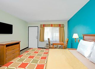 Hotel pic Travelodge by Wyndham LAX South