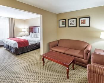 Photo of Comfort Suites Ennis