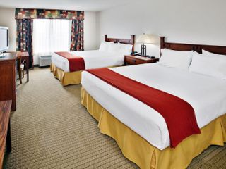 Фото отеля Holiday Inn Express & Suites Jacksonville, an IHG Hotel
