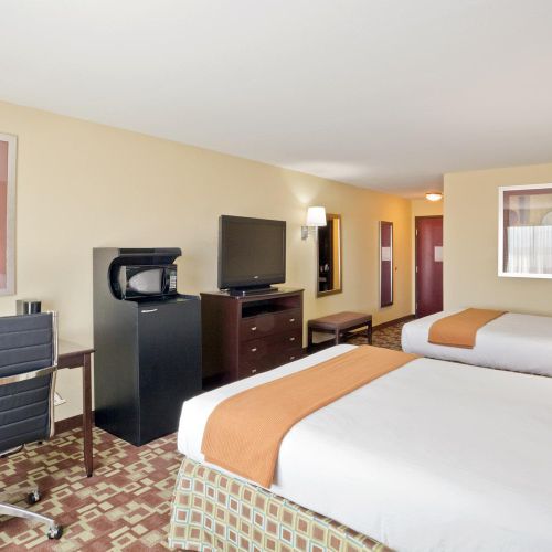 Photo of Holiday Inn Express Hotel & Suites Dumas