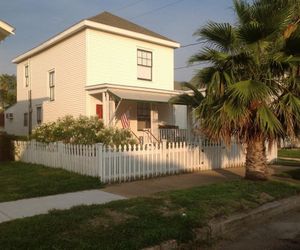 ORIGINAL EAST END RENTAL COTTAGE Galveston United States