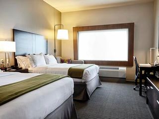 Фото отеля Holiday Inn Express and Suites Tahlequah, an IHG Hotel