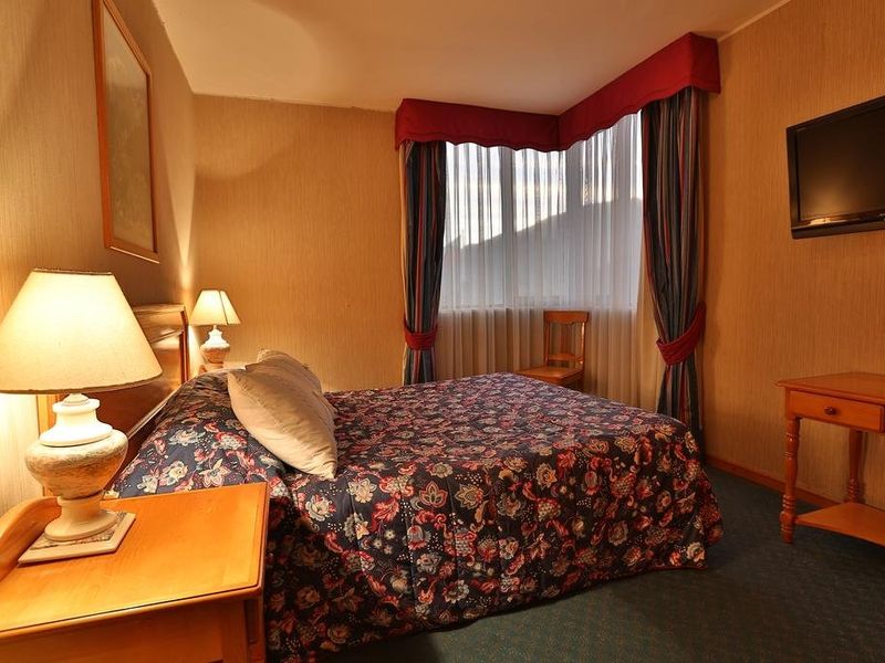 Hotel Photo 1