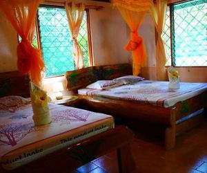 Cabinas Tito Cahuita Costa Rica