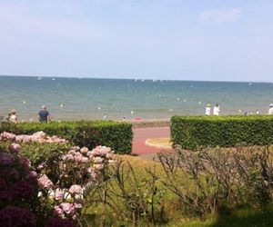 Apartment Front de Mer Cabourg Cabourg France