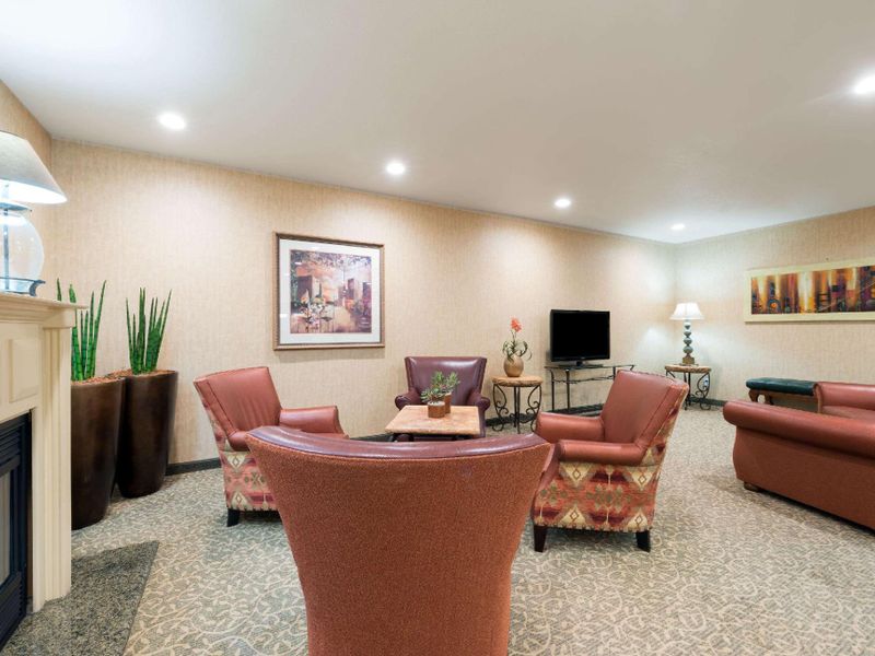 Hotel Photo 6