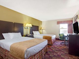 Hotel pic Days Inn & Suites by Wyndham Ridgeland