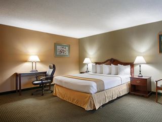Hotel pic Clarion Inn Falls Church-Arlington