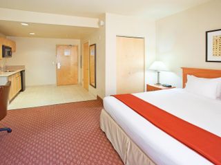 Фото отеля Holiday Inn Express Fremont - Milpitas Central, an IHG Hotel