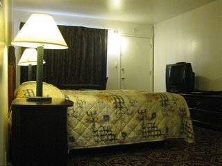 FREMONT FRONTIER MOTEL