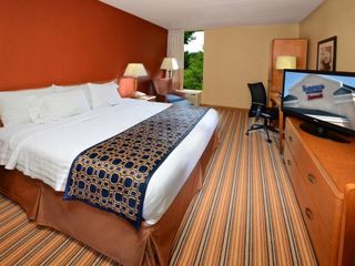 Фото отеля Holiday Inn Express Hopewell - Fort Lee Area, an IHG Hotel