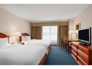 Hotel pic Embassy Suites Cleveland-Rockside