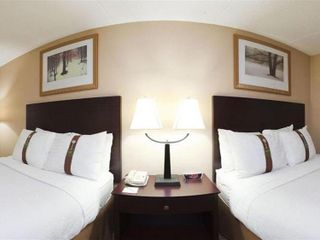Фото отеля Holiday Inn Cleveland - South Independence, an IHG Hotel