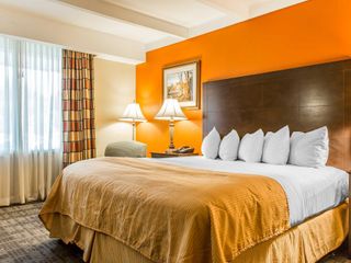 Hotel pic Clarion Hotel & Suites Hamden - New Haven