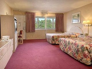 Hotel pic Days Inn by Wyndham Hicksville Long Island