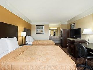Hotel pic Travelodge by Wyndham Hinesville