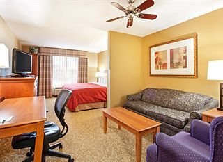 Фото отеля Country Inn & Suites by Radisson, Hinesville, GA