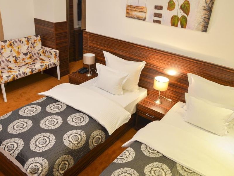 Hotel Photo 8