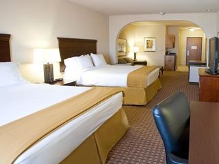 Фото отеля Holiday Inn Express Hotel and Suites Kingsville, an IHG Hotel