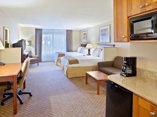 Фото отеля Holiday Inn Express Hotel & Suites Lacey, an IHG Hotel