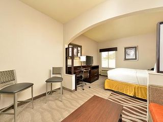 Hotel pic Quality Inn & Suites Lees Summit - Kansas City