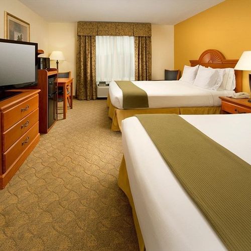 Photo of Holiday Inn Express Hotel & Suites Lenoir City Knoxville Area, an IHG Hotel