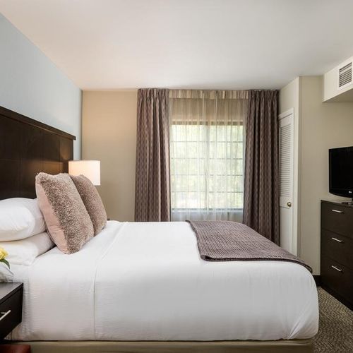 Photo of Staybridge Suites Chantilly Dulles Airport, an IHG Hotel