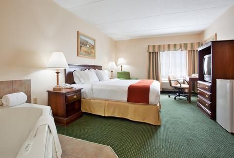 Photo of Holiday Inn Express Mount Pleasant- Scottdale, an IHG Hotel