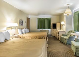 Фото отеля Country Inn & Suites by Radisson, Monterey Beachfront-Marina, CA