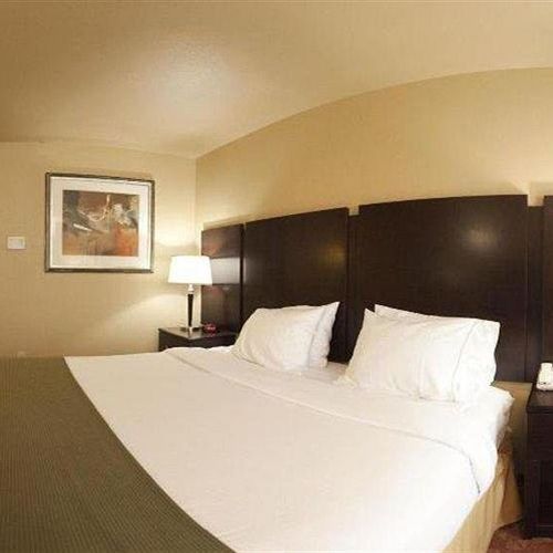 Photo of Holiday Inn Express Hotel & Suites Muskogee, an IHG Hotel