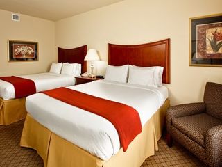 Фото отеля Holiday Inn Express & Suites Morristown, an IHG Hotel