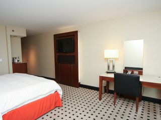 Фото отеля Delta Hotels by Marriott Milwaukee Northwest
