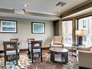 Фото отеля Staybridge Suites Middleton/Madison-West, an IHG Hotel