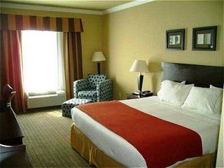 Фото отеля Holiday Inn Express Hotel and Suites Natchitoches, an IHG Hotel