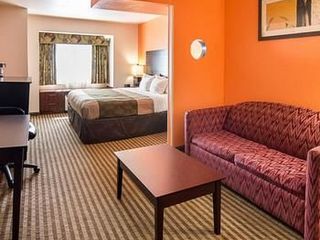 Фото отеля Econo Lodge Inn & Suites Natchitoches