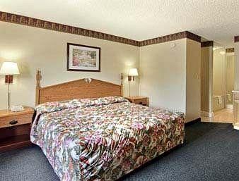 Photo of Red Carpet Inn and Suites Newnan